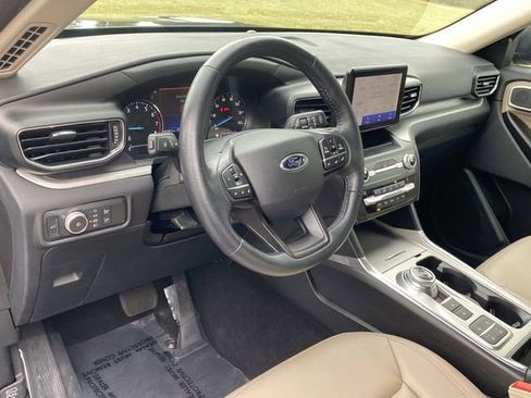 Certified 2020 Ford Explorer XLT w/ Equipment Group 202A RWD image 23