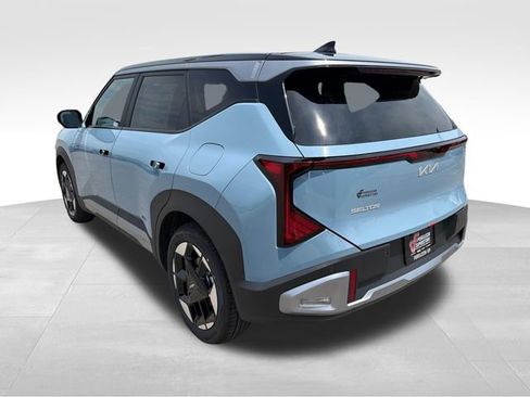 New 2027 Kia Seltos S FWD image 5