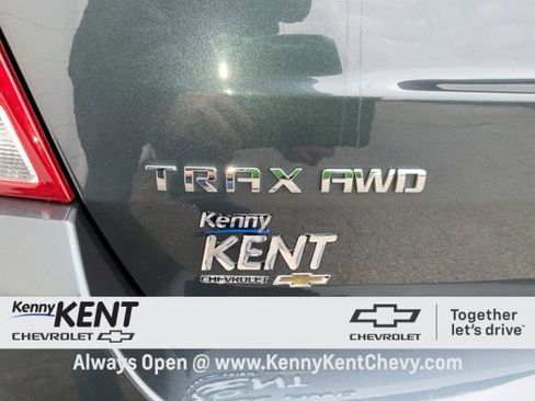 Used 2021 Chevrolet Trax LT image 8