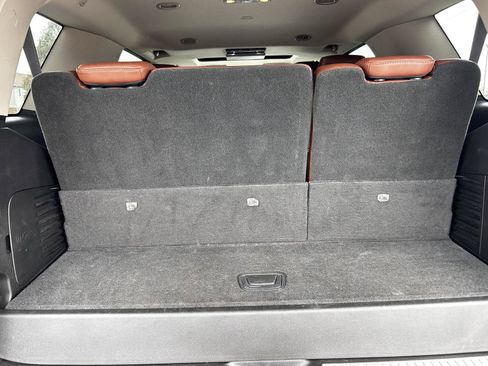 Used 2017 Cadillac Escalade Luxury image 15