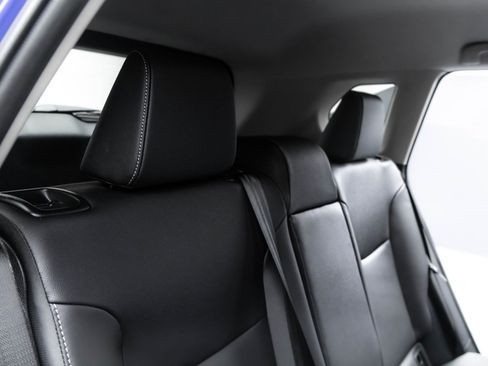 Used 2024 Toyota Corolla Cross XLE image 33