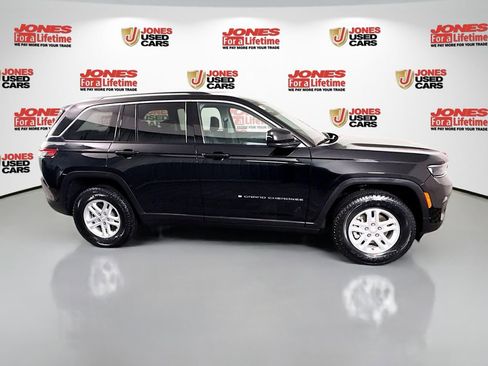 Used 2023 Jeep Grand Cherokee Laredo w/ Luxury Tech Group I image 18