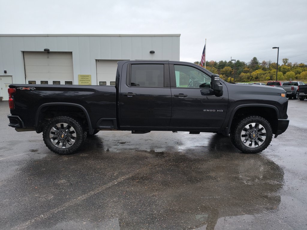 Used 2024 Chevrolet Silverado 2500 Custom w/ Custom Value Package AWD/4WD image 6