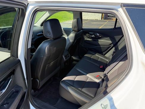 Used 2022 GMC Terrain AT4 w/ Infotainment Package II AWD/4WD image 6