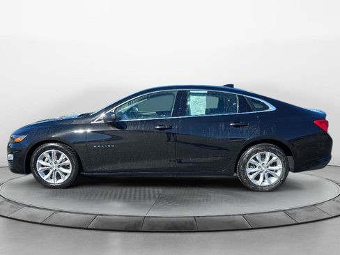 Used 2024 Chevrolet Malibu LT image 2