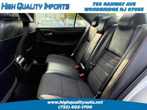Used 2017 Toyota Camry SE FWD image 16