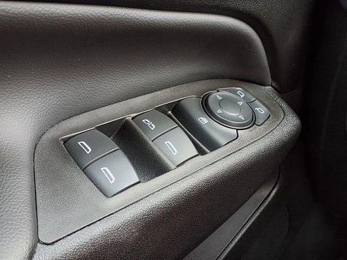 Used 2022 Chevrolet Equinox LT FWD image 19