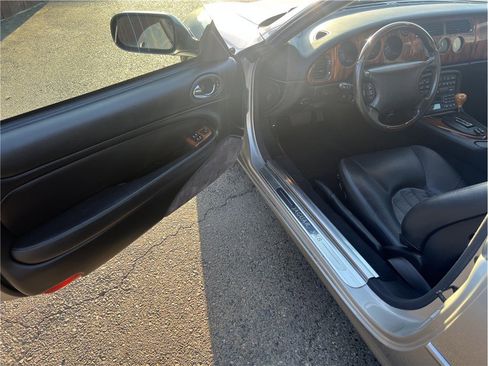 Used 1998 Jaguar XK8 Convertible image 9