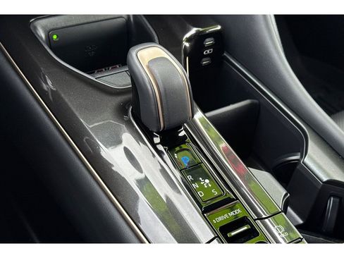 Used 2025 Toyota Crown Signia image 23