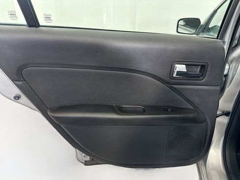 Used 2011 Ford Fusion SE w/ 202A Rapid Spec Order Code image 24