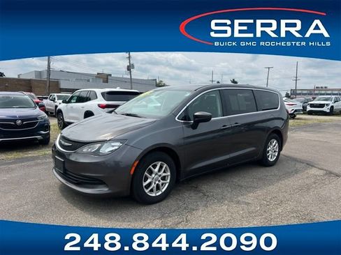 Used 2018 Chrysler Pacifica LX FWD image 1