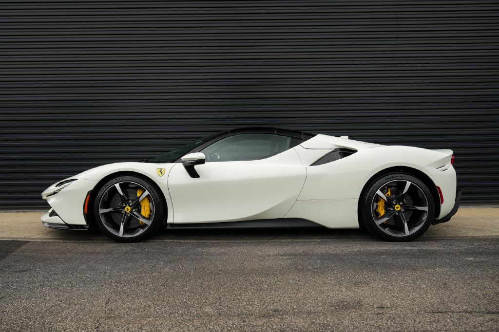 Used 2024 Ferrari SF90 Spider AWD/4WD image 2
