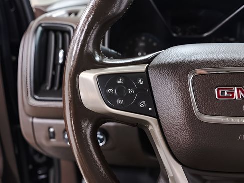 Used 2022 GMC Canyon Denali AWD/4WD image 12