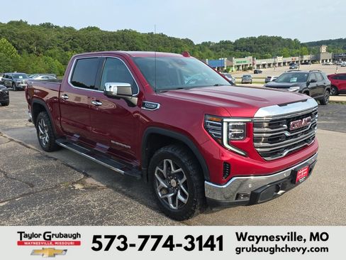 Used 2023 GMC Sierra 1500 SLT w/ SLT Premium Plus Package AWD/4WD image 2