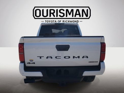 Certified 2024 Toyota Tacoma TRD Off-Road w/ TRD Off Road Upgrade Package AWD/4WD image 6