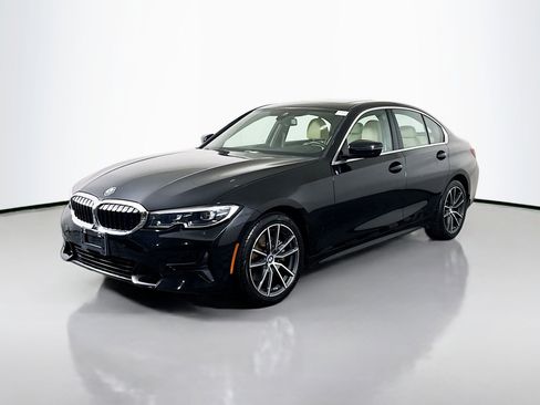 Used 2020 BMW 330i Sedan w/ Convenience Package image 4