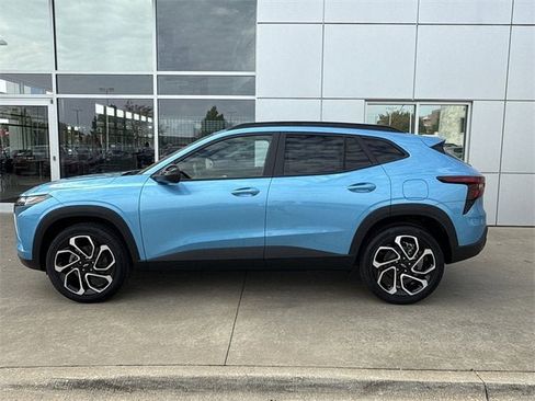 New 2025 Chevrolet Trax RS w/ Driver Confidence Package image 5