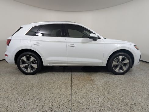 Certified 2024 Audi Q5 Premium w/ Premium Plus Package AWD/4WD image 8