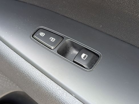 Used 2024 Kia Forte LXS FWD image 34