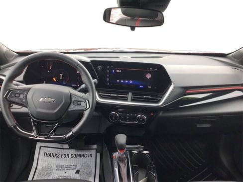 Used 2024 Chevrolet Trax RS image 23
