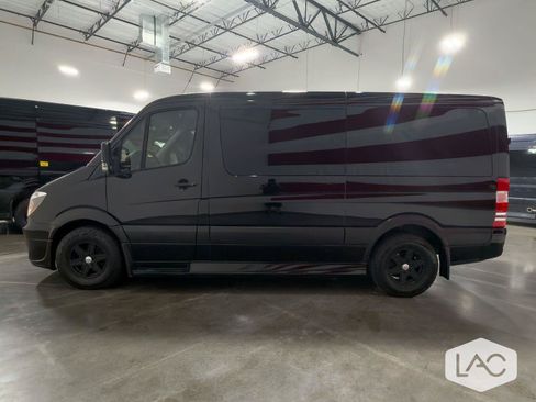 Used 2018 Mercedes-Benz Sprinter 2500 image 8