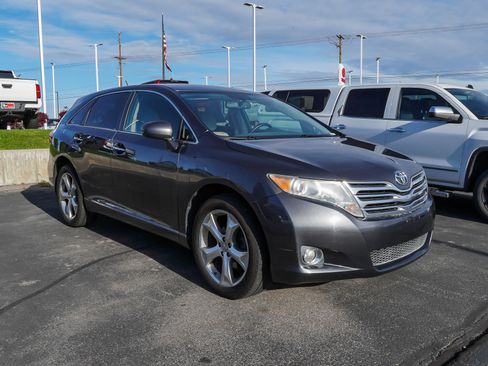Used 2009 Toyota Venza AWD image 2