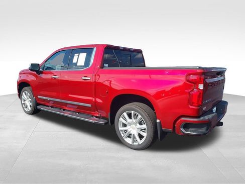 Used 2025 Chevrolet Silverado 1500 High Country w/ High Country Premium Package AWD/4WD image 7