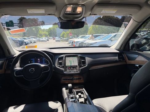 Certified 2024 Volvo XC90 T8 Plus w/ Protection Package Premier AWD/4WD image 12