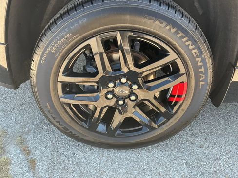 Used 2022 Chevrolet Traverse Premier w/ Redline Edition AWD/4WD image 11