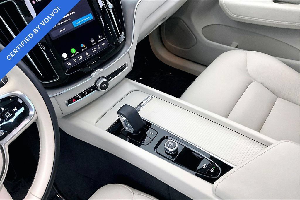 Certified 2024 Volvo XC60 B5 Core w/ Climate Package AWD/4WD image 18