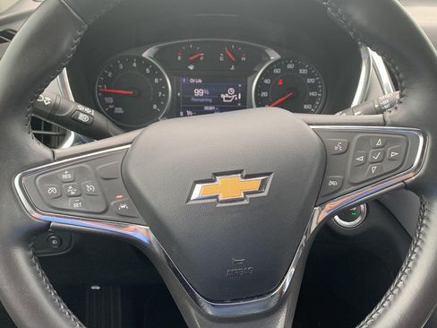 Used 2021 Chevrolet Equinox LT AWD/4WD image 9
