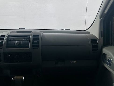 Used 2011 Nissan Frontier S image 22