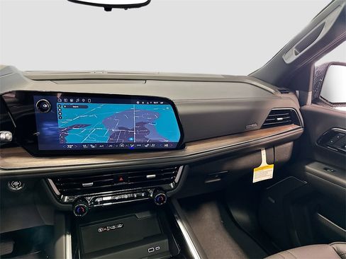 New 2026 Chevrolet Suburban High Country image 26