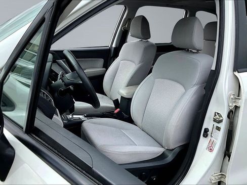 Used 2017 Subaru Forester 2.5i Premium w/ All-Weather Package AWD/4WD image 17