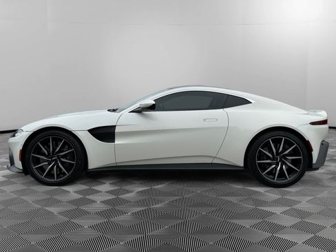Used 2019 Aston Martin V8 Vantage Coupe RWD image 2