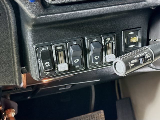 Used 2003 HUMMER H1 4-Door Open Top AWD/4WD image 12