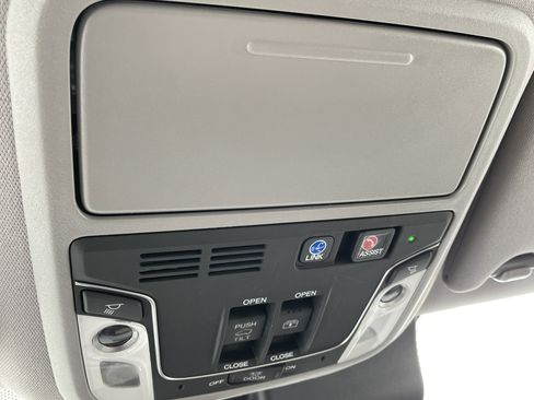 Certified 2022 Honda Pilot Elite image 34