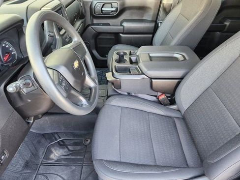 Used 2025 Chevrolet Silverado 1500 Custom w/ Turbomax Blackout Package image 4