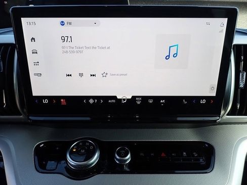 Certified 2025 Ford Expedition Active image 14