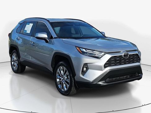 Used 2023 Toyota RAV4 XLE Premium FWD image 3