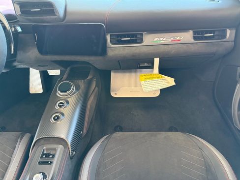 New 2023 Maserati MC20 Spyder image 24