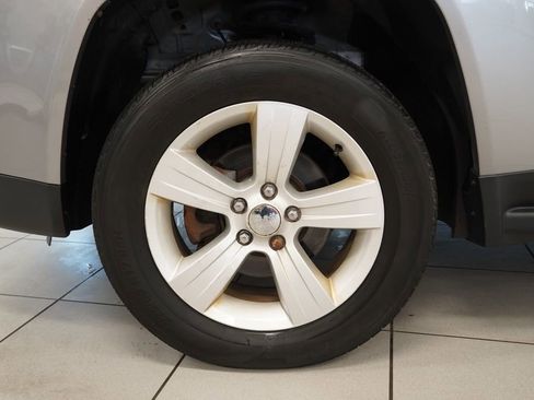 Used 2016 Jeep Compass Latitude AWD/4WD image 15