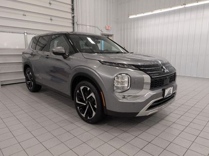 Used 2023 Mitsubishi Outlander SE