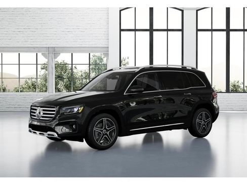 Used 2026 Mercedes-Benz GLB 250 4MATIC image 38