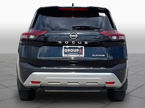 Used 2023 Nissan Rogue Platinum FWD image 5