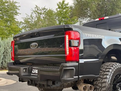 Used 2023 Ford F350 Lariat w/ Lariat Ultimate Package AWD/4WD image 15
