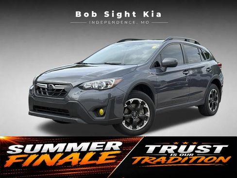 Used 2022 Subaru Crosstrek 2.0i Premium w/ Moonroof Package AWD/4WD image 1