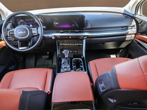 Used 2023 Kia Carnival SX Prestige image 31