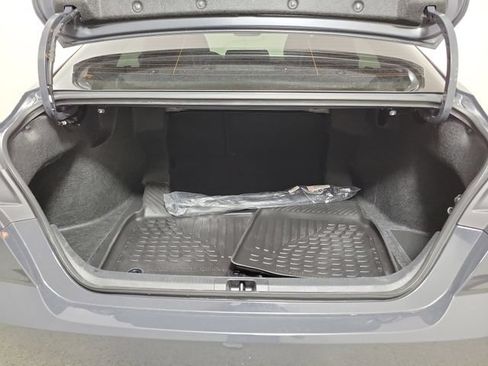 Used 2025 Toyota Camry Hybrid FWD image 10