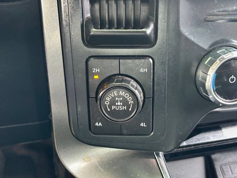 Used 2022 Ford F150 Lariat w/ Equipment Group 502A High AWD/4WD image 23